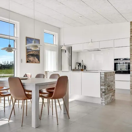 Stylish Retreat - By Traum *